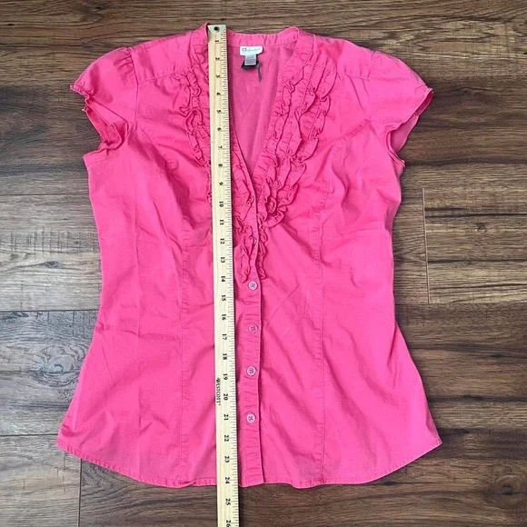 Dynamite Y2K Short Sleeve Blouse Fitted Ruffle Lightweight Women M 2000s Office - Picture 3 of 7